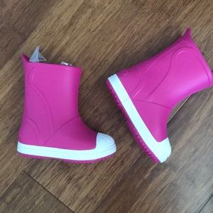 Toddler size 6 pink rain boots Crocs